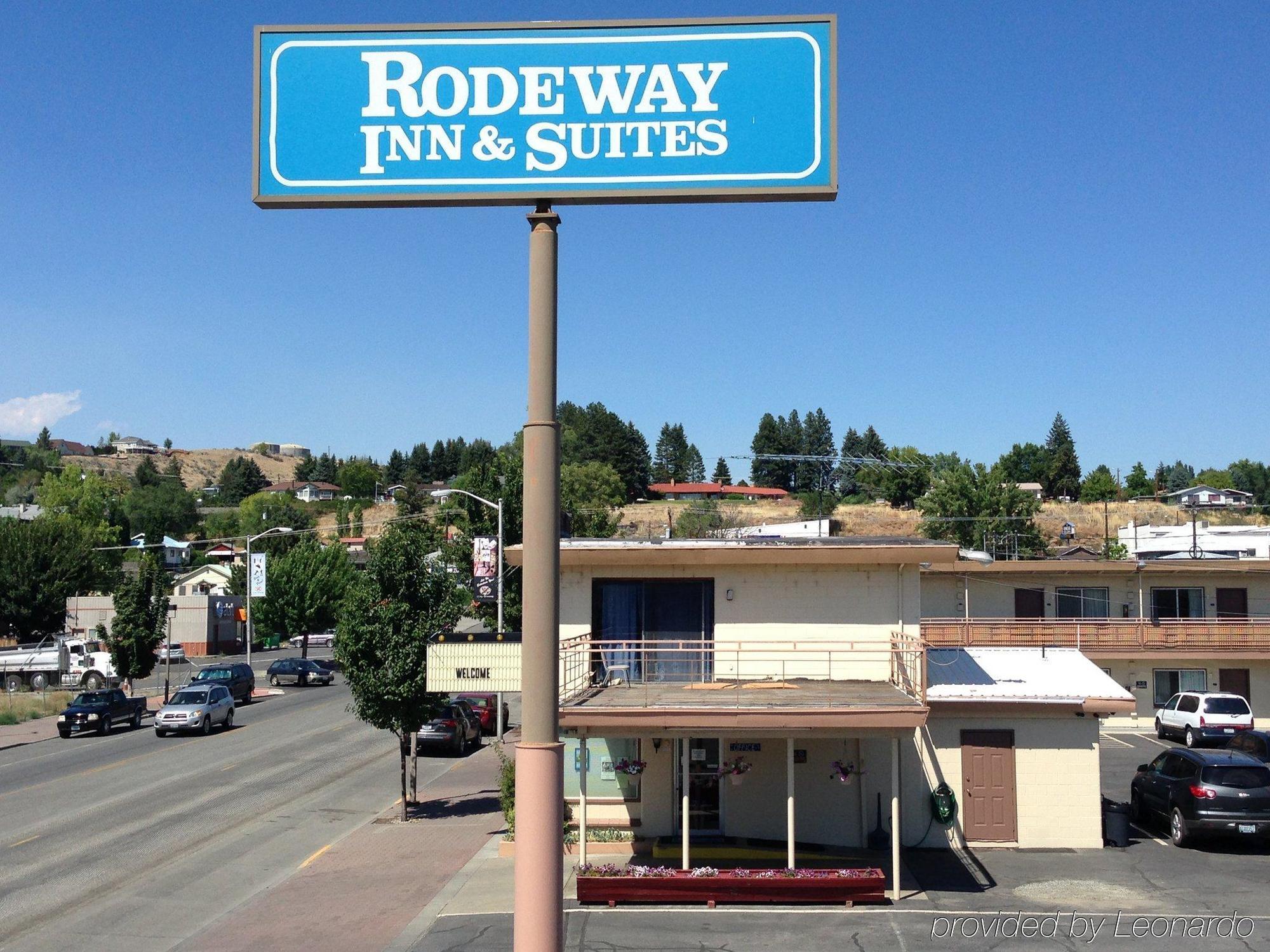 Rodeway Inn & Suites Omak - Okanogan Exterior photo