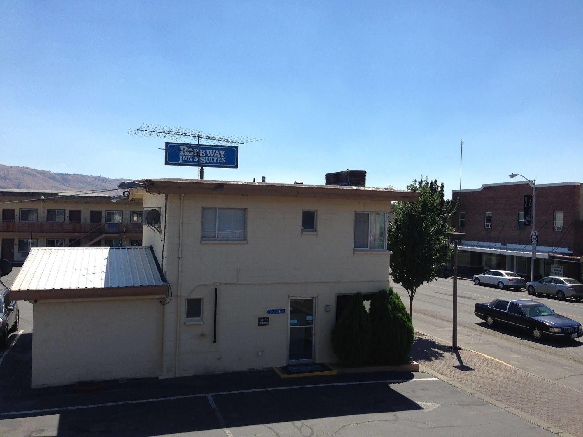 Rodeway Inn & Suites Omak - Okanogan Exterior photo