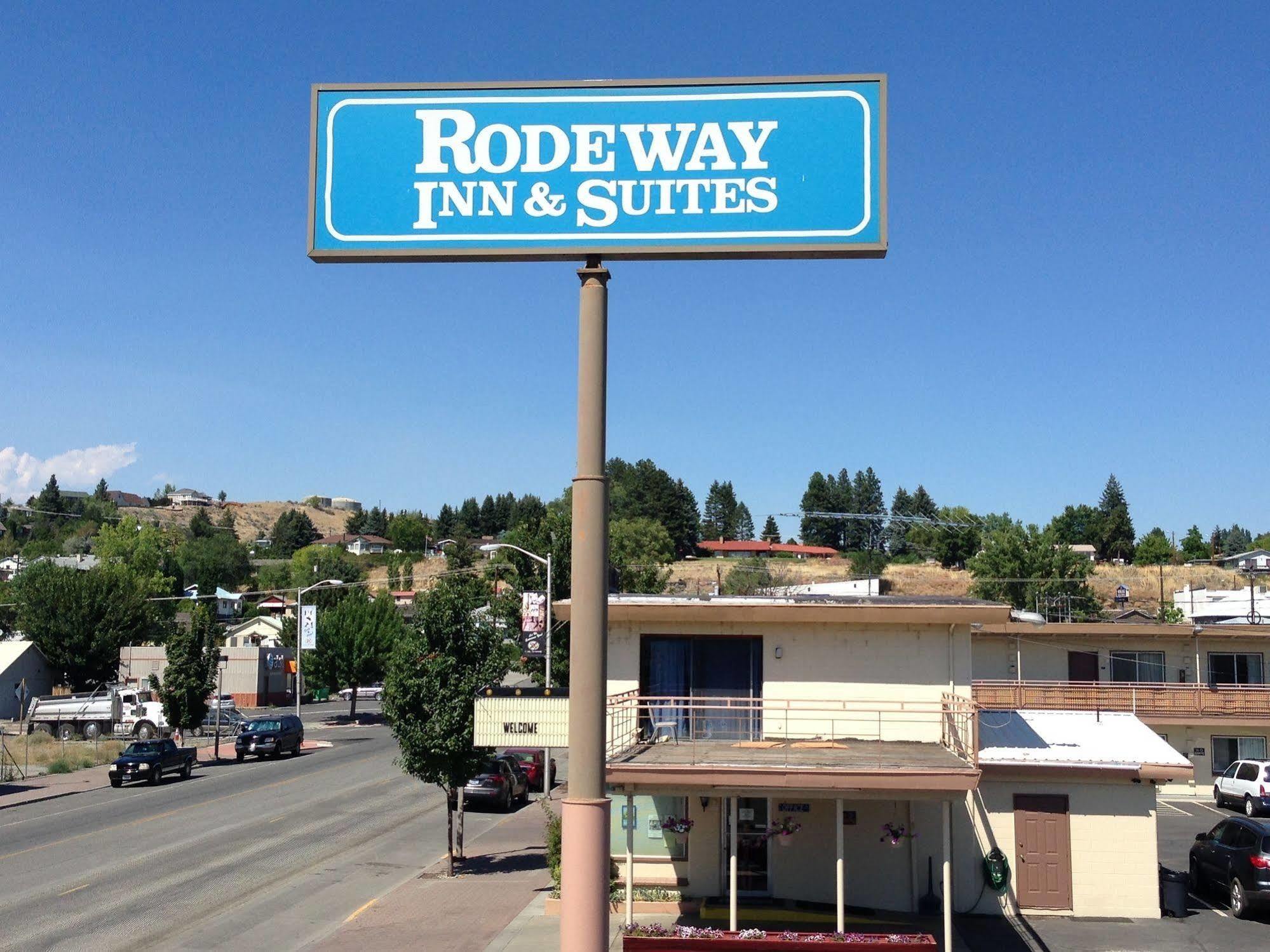 Rodeway Inn & Suites Omak - Okanogan Exterior photo